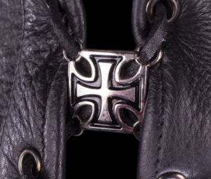 AC1200-MALTESE-CROSS-BIKER-VEST-SIDE-LACES-2__69272.png
