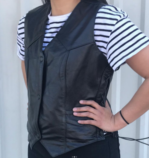 AL2310-WOMENS-LEATHER-MOTORCYCLE-VEST-2__24300.png