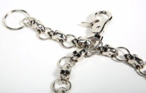 WTC10-SILVER-WALLET-CHAIN-WITH-SKULLS-2__20981.jpg