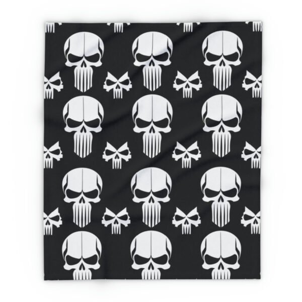 White Skulls on Black - 3 Different Sizes - Arctic Fleece Blanket